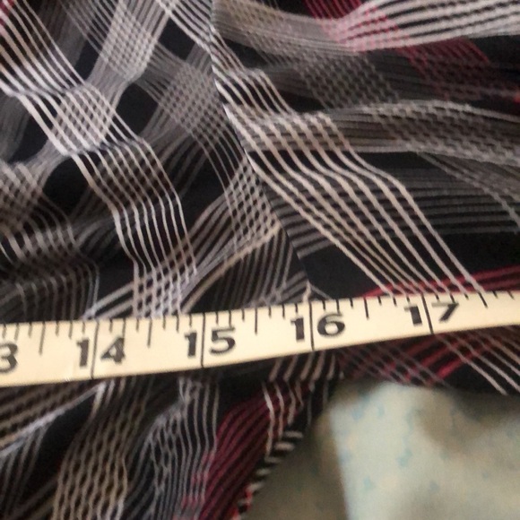 V-neck dressy top 3/4 sleeve pink, black, gray, white - Picture 7 of 9